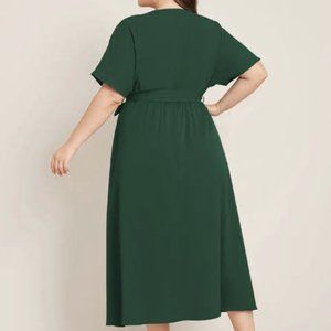 BloomChic Dolman Sleeve Belted Flutter Dress, size 14, with pockets